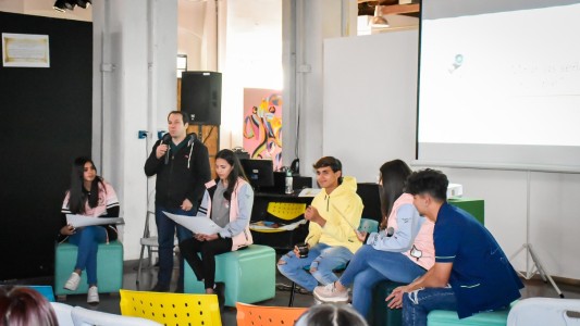 “Mirar las señales de lo invisible”: jóvenes dialogaron sobre salud mental en San Juan