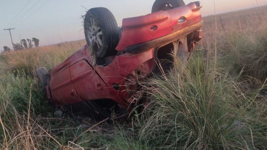 Un joven de 19 años falleció tras un vuelco cerca de Vicuña Mackenna