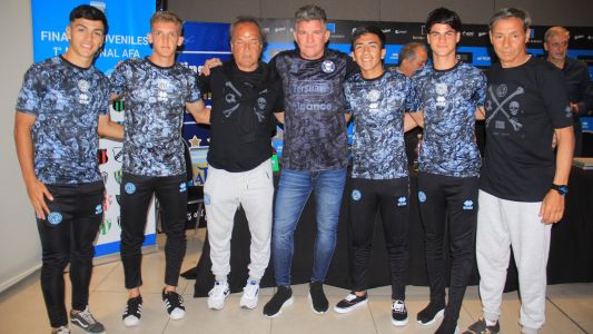 Artime entre las finales juveniles y el armado del plantel profesional 2023