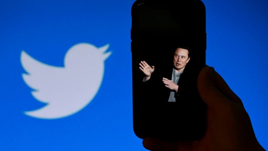 Elon Musk llegó a Twitter: qué cambios implementará el multimillonario en su nueva empresa