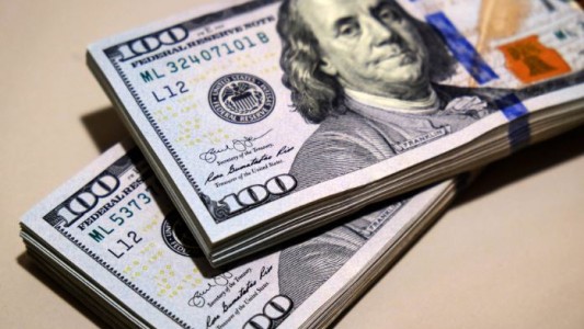 El dólar blue se disparó hasta los $308 y alcanzó su valor más alto desde julio