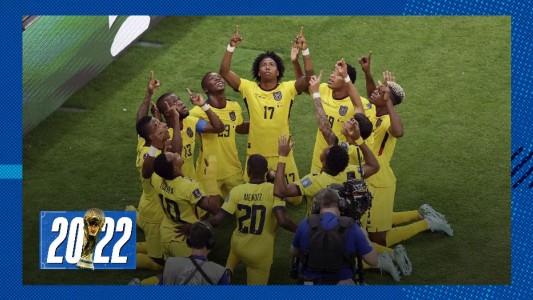 Mundial Qatar 2022: Qatar nervioso y abrumado, fue arrollado por un potente Ecuador