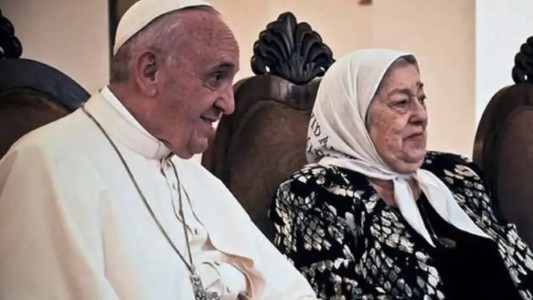 Francisco mandó una carta por la muerte de Hebe de Bonafini y destacó su "coraje"