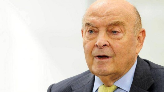 Cavallo rechazó "una dolarización completa": consideró que debe adoptarse "primero un sistema bimonetario"