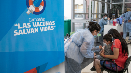 Covid-19: recomiendan dosis de refuerzo, ante aumento casos