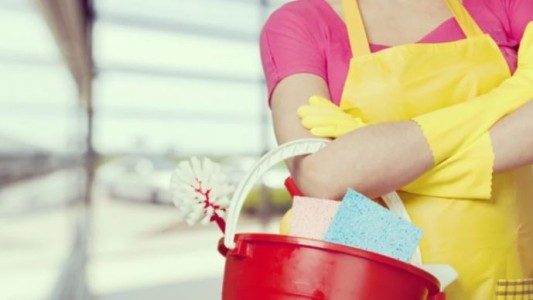 Empleadas de casas particulares: 24% en 4 cuotas de diciembre a marzo para quedar por encima del Mínimo Vital y Móvil