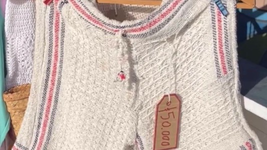 ¿Marketing o estafa?: venden un "short trapo de piso" a 1.200 dólares