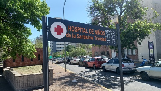De alta médica, Marina deja el hospital.