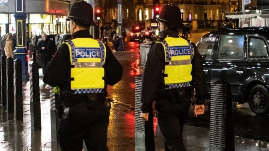 Scotland Yard en el banquillo: Un policía confesó ataques sexuales a una docena de mujeres