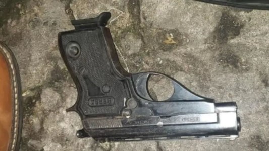 Una jubilada fue detenida porque pensaron que tenía un arma: era un holter