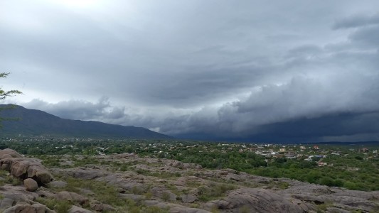 Clima: alerta amarilla y naranja para 9 provincias por tormentas