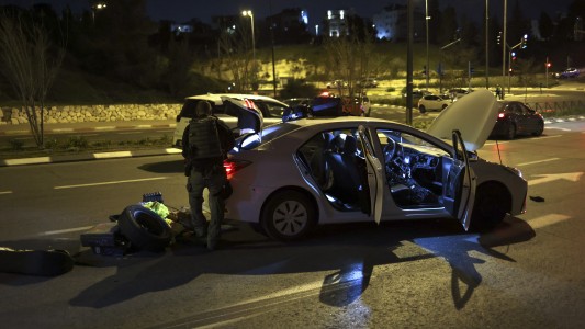 Ataque terrorista en Israel: al menos siete muertos en un tiroteo frente a una sinagoga de Jerusalén