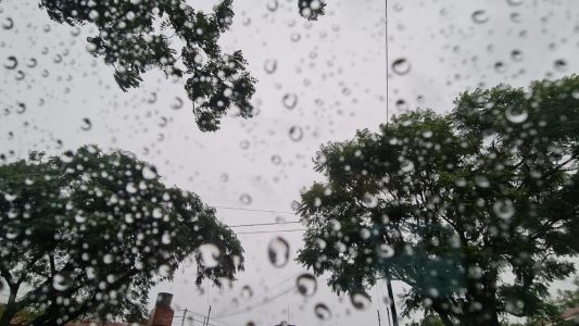 Lluvias en la madrugada, descenso en la temperatura