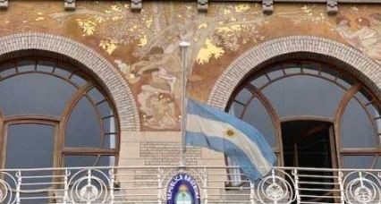 Habilitan una línea telefónica especial para residentes argentinos en Turquía tras el sismo