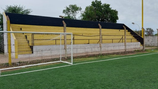 Piedrazos y trompadas en medio de un partido de futbol en Córdoba