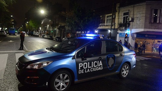 Detuvieron a dos adolescentes de 15 y 17 años acusadas del crimen de un hombre en La Boca