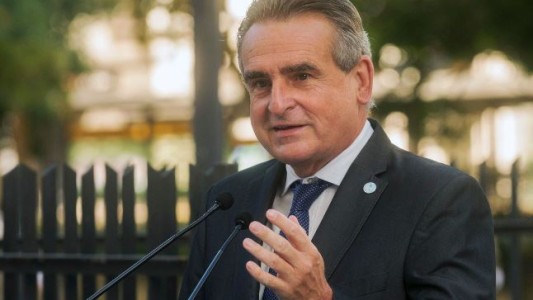 Agustín Rossi se diferenció de Aníbal Fernández: "Cristina claramente está proscripta"