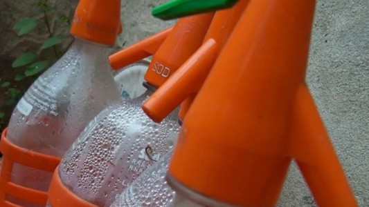 Le explotó un sifón que le dejó el sodero y recibirá más de $700 mil como indemnización