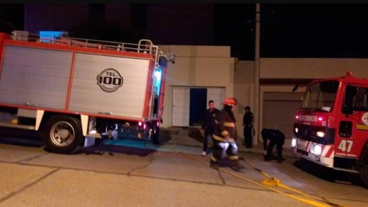 Asesinaron a un empresario en su casa y quemaron la vivienda