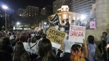 “Rosario Sangra”: marcha en reclamo de paz, seguridad y justicia en el Monumento a la Bandera