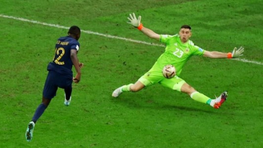 Dibu Martínez, sobre su atajada en la final del Mundial: "No me di cuenta en el momento del valor que tenía"