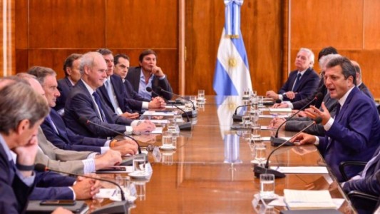 Massa anunció un acuerdo con bancos y compañías de seguro para canjear deuda en pesos