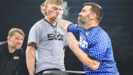 Slap fight: la insólita lucha a cachetadas nacida en Rusia y que gana espacio en Estados Unidos