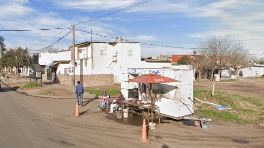 Vio que un hombre atacaba a machetazos a su pareja y quiso defenderla: lo asesinaron a puñaladas
