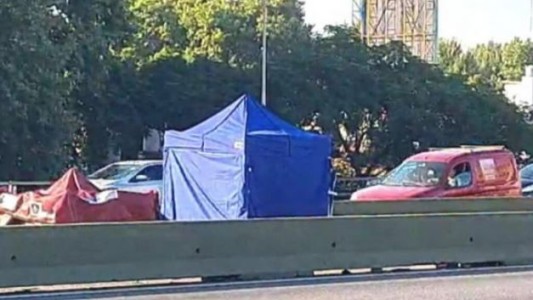 Una mujer policía murió tras recibir un adoquinazo en el pecho