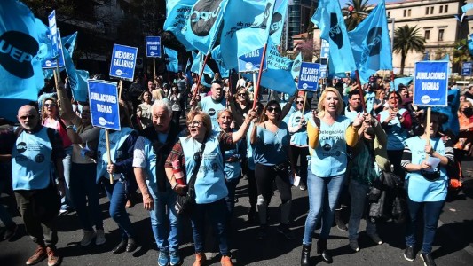 Córdoba: Docentes rechazaron la oferta salarial y preparan otro paro