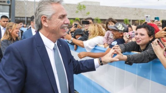 Alberto Fernández pidió cerrar los oídos "a los barullos de la política" y escuchar "el murmullo de la gente"