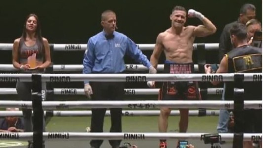 "Maravilla" Martínez ganó ante Teherán por nocaut en su vuelta al ring en Argentina