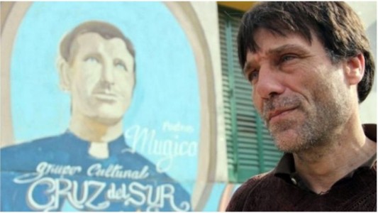 El cura villero Paco Olveira inicia una huelga de hambre de siete días en Tribunales