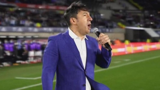 Quién es Ariel Ardit, el tanguero que cantó el himno en Argentina vs. Panamá