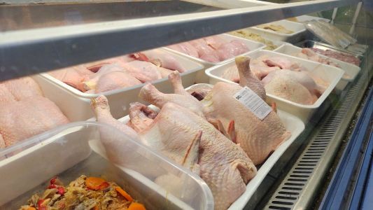 El pollo aumenta un 10% y las ventas cayeron un 40%