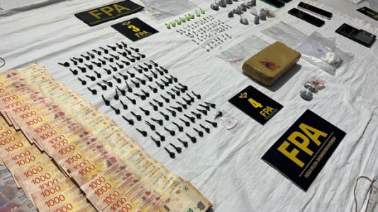 Ocho detenidos y banda narco desarticulada en barrio Sargento Cabral