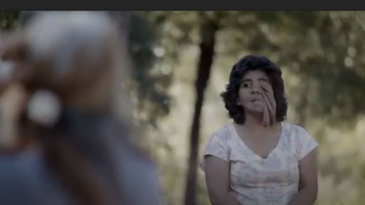 Pasó toda su vida encerrada en su casa sin salir por una rara enfermedad: a los 32 años todo cambió