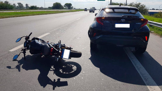 Talleres: Michael Santos participó un choque rumbo a la práctica