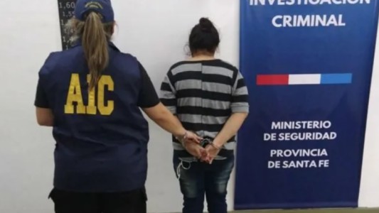 Roció a su hijo con alcohol y le tiró una vela encendida: la condenaron a 11 años de prisión