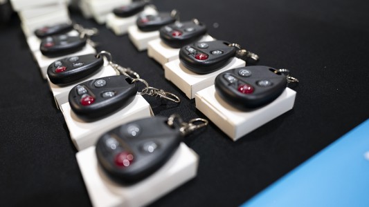 Inseguridad en Córdoba: reparten 240 pulsadores de alarmas comunitarias en Capital