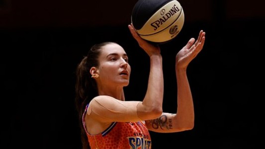 Excluyeron a una jugadora de básquet trans de la liga femenina en Australia