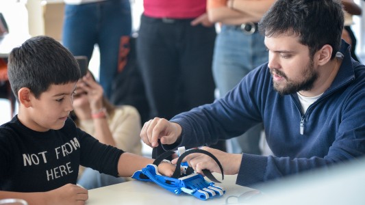 Banco Macro presentó su primer Manotón