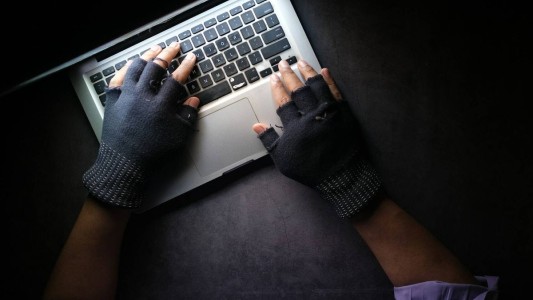 "Dark web": Detienen en EEUU y Europa a 288 personas por la compra venta de armas y drogas