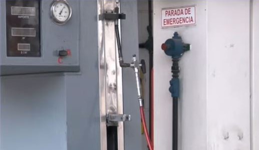 Un playero internado tras un incendio en una estación de servicio