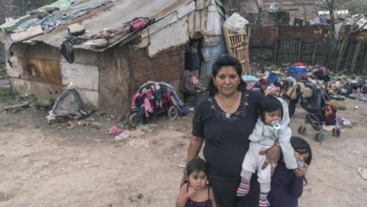 Más de un millón de personas vive en condiciones de hacinamiento crítico, según el INDEC