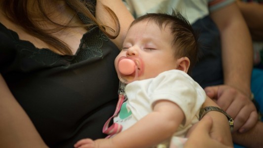 Aumenta el Cuarto Mes de Licencia por Maternidad a 200 mil pesos