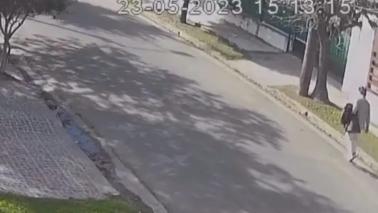 Ataque de motochoros en Córdoba: la golpearon y le robaron la cartera en su camino a casa