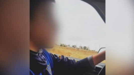 "Extrañaba a su mamá": la historia detrás del chico de 12 años que se llevó el auto del papá y manejó 450 kilómetros