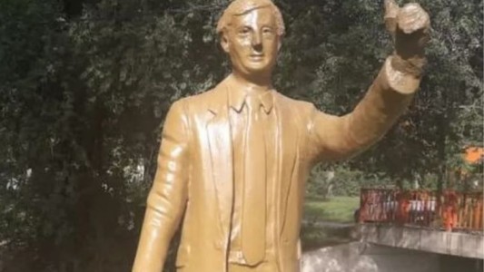 Anisacate: la intendenta electa reemplazará una estatua de Kirchner por Favaloro