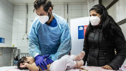 Chile confirmó cuatro muertos por virus respiratorios y 92% de camas críticas pediátricas ocupadas